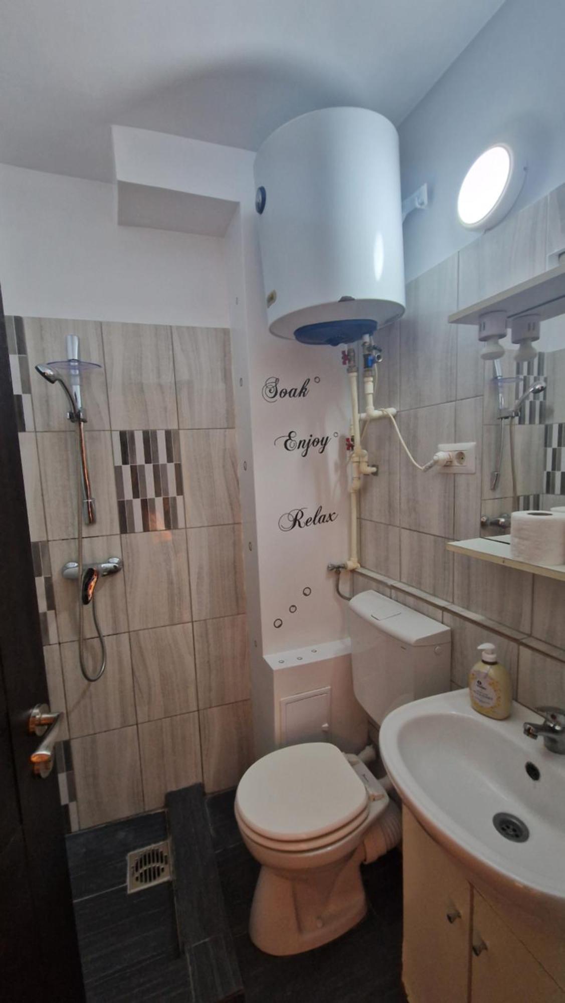 Apartament Back Galaţi Exteriér fotografie